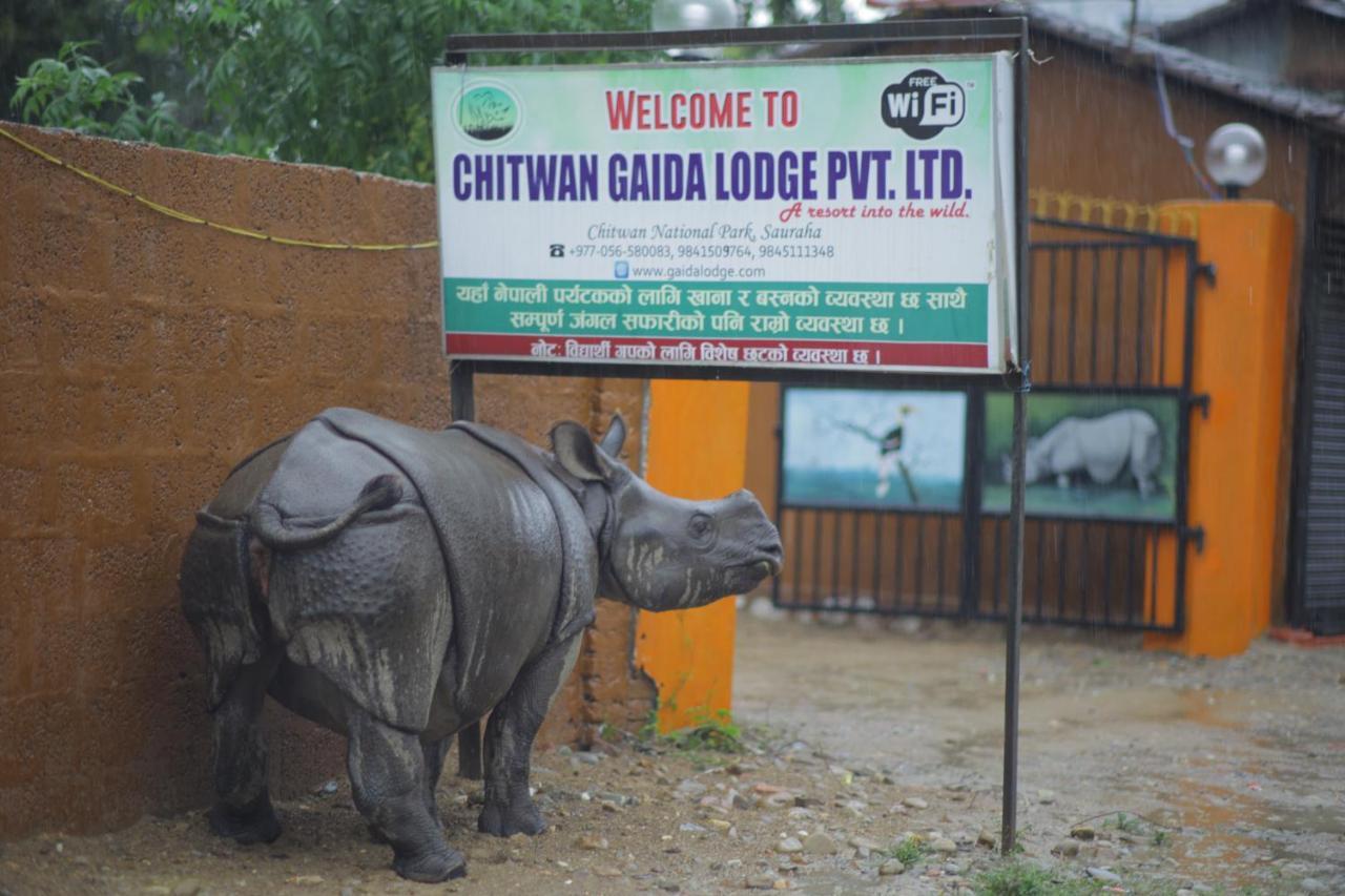 Chitwan Gaida Lodge - Animal Lovers & Birdwatchers Paradise Sauraha Bagian luar foto