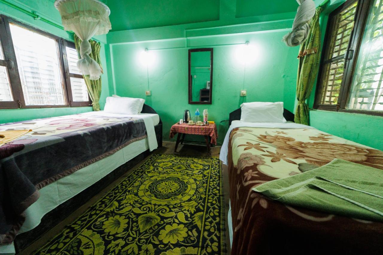 Chitwan Gaida Lodge - Animal Lovers & Birdwatchers Paradise Sauraha Bagian luar foto