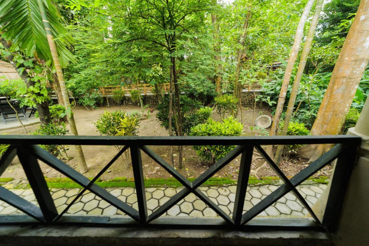 Chitwan Gaida Lodge - Animal Lovers & Birdwatchers Paradise Sauraha Bagian luar foto