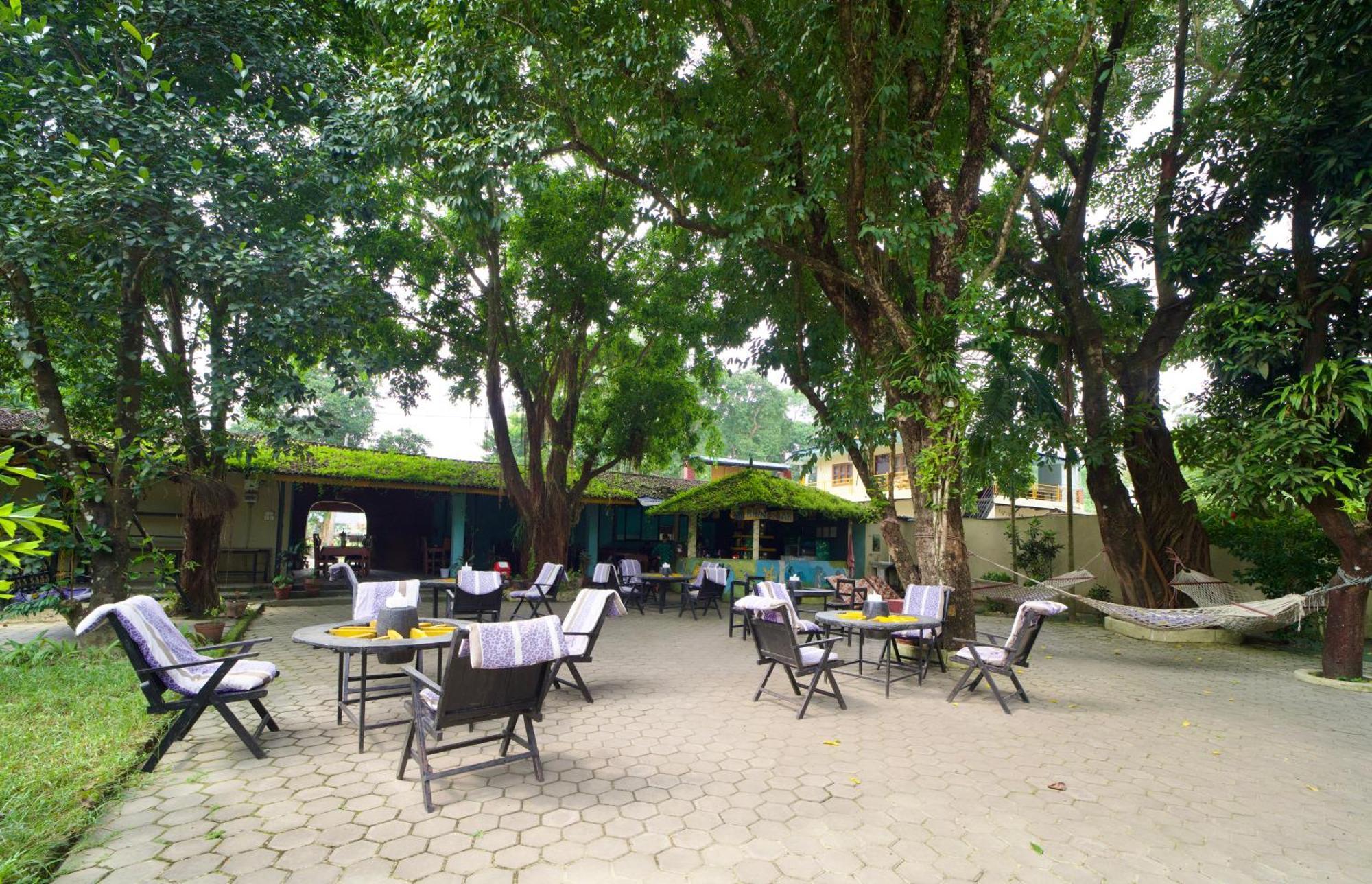Chitwan Gaida Lodge - Animal Lovers & Birdwatchers Paradise Sauraha Bagian luar foto
