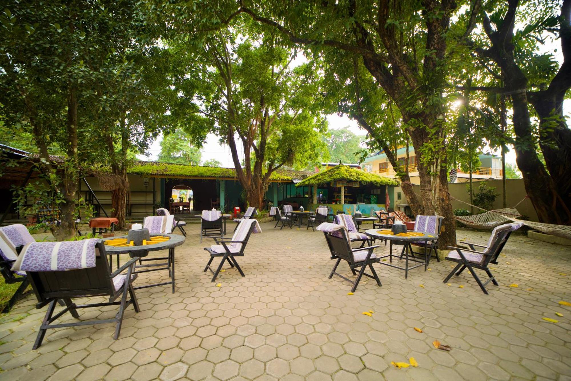 Chitwan Gaida Lodge - Animal Lovers & Birdwatchers Paradise Sauraha Bagian luar foto